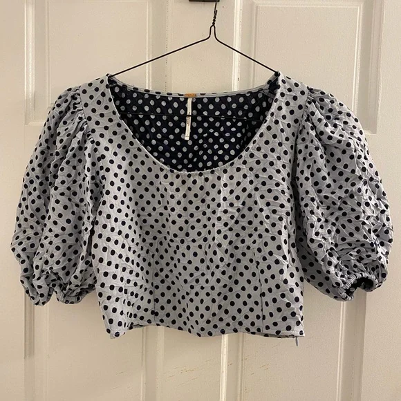 Fitting puff sleeve polka dot free people top - Picture 2 of 4